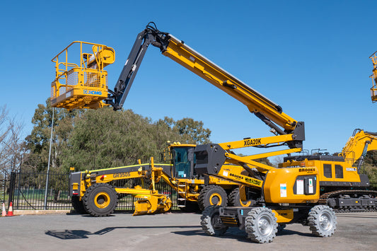 68ft Articulated Boom Lift For Hire